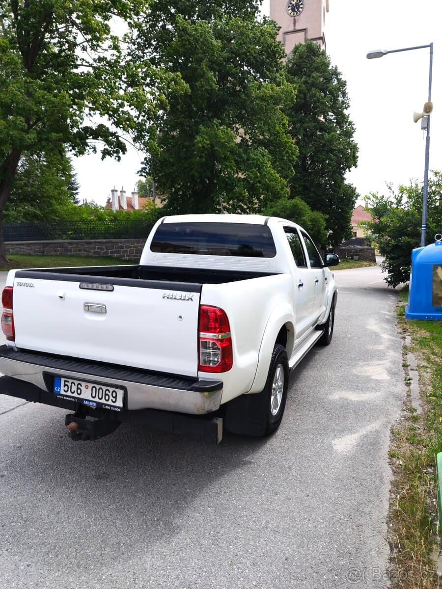 2012 Toyota HILUX - 6