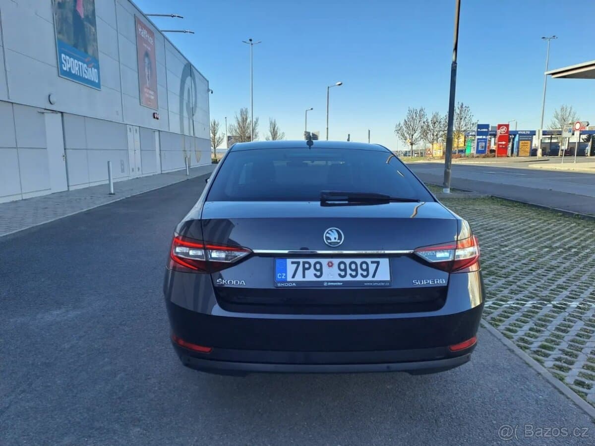 2020 Škoda SUPERB - 6