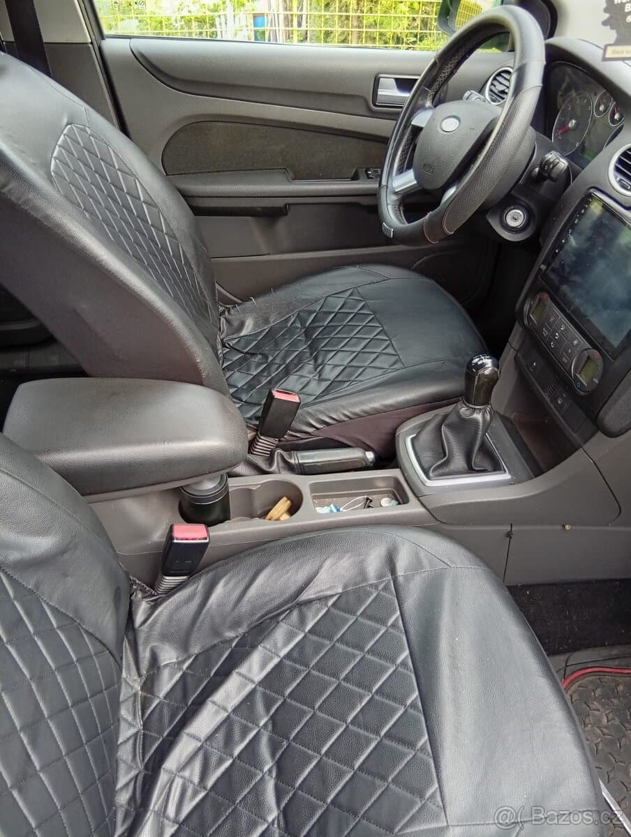 2005 Ford FOCUS - 6