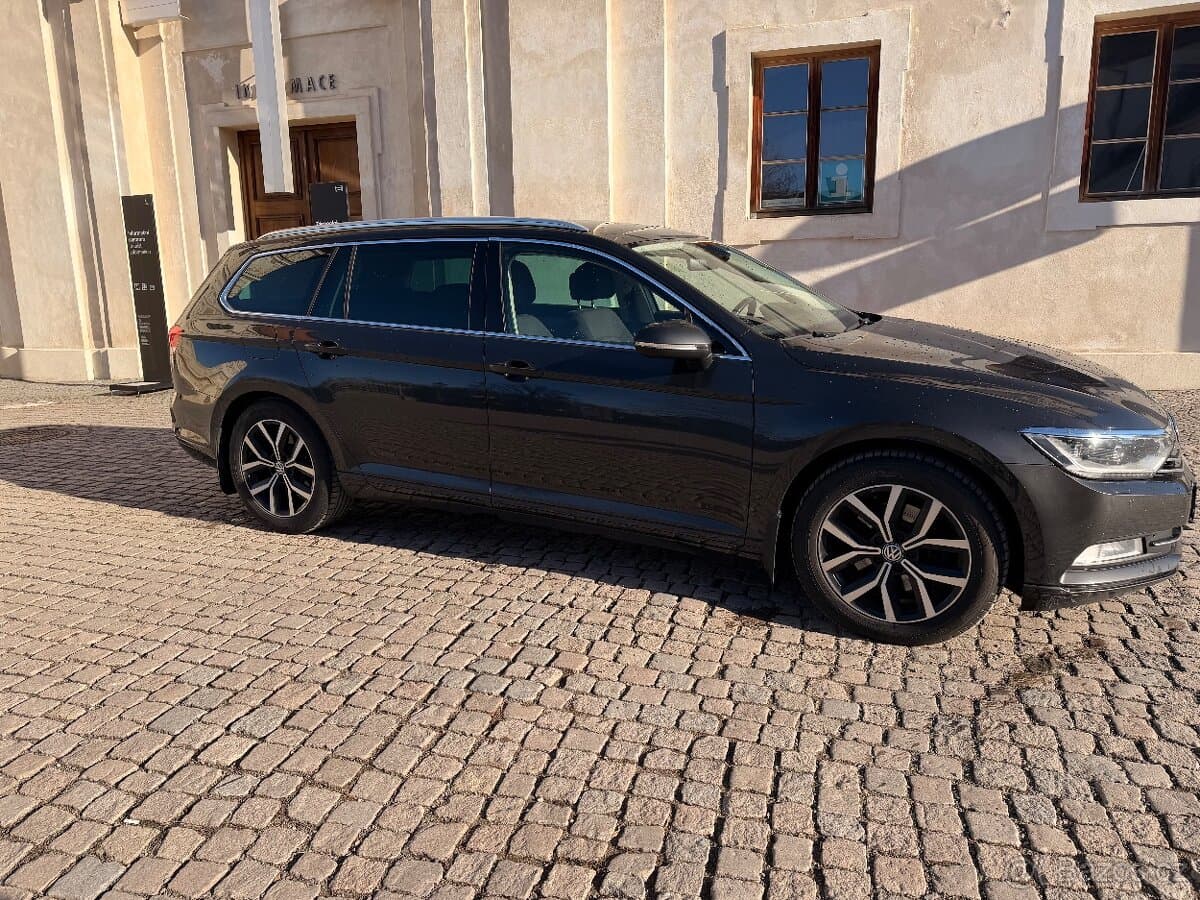 2019 Volkswagen PASSAT - 6