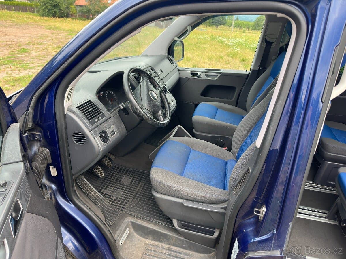 2004 Volkswagen MULTIVAN - 6