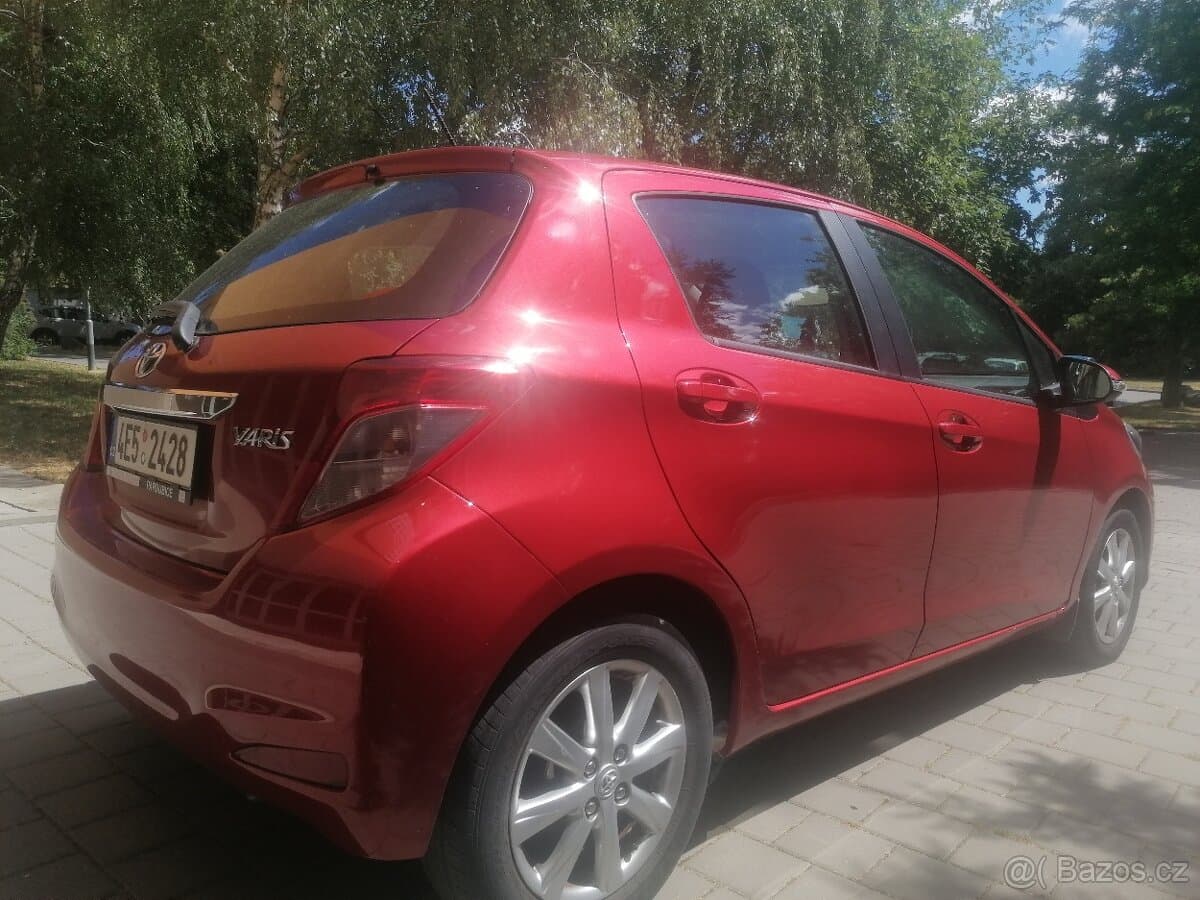 2012 Toyota YARIS - 6
