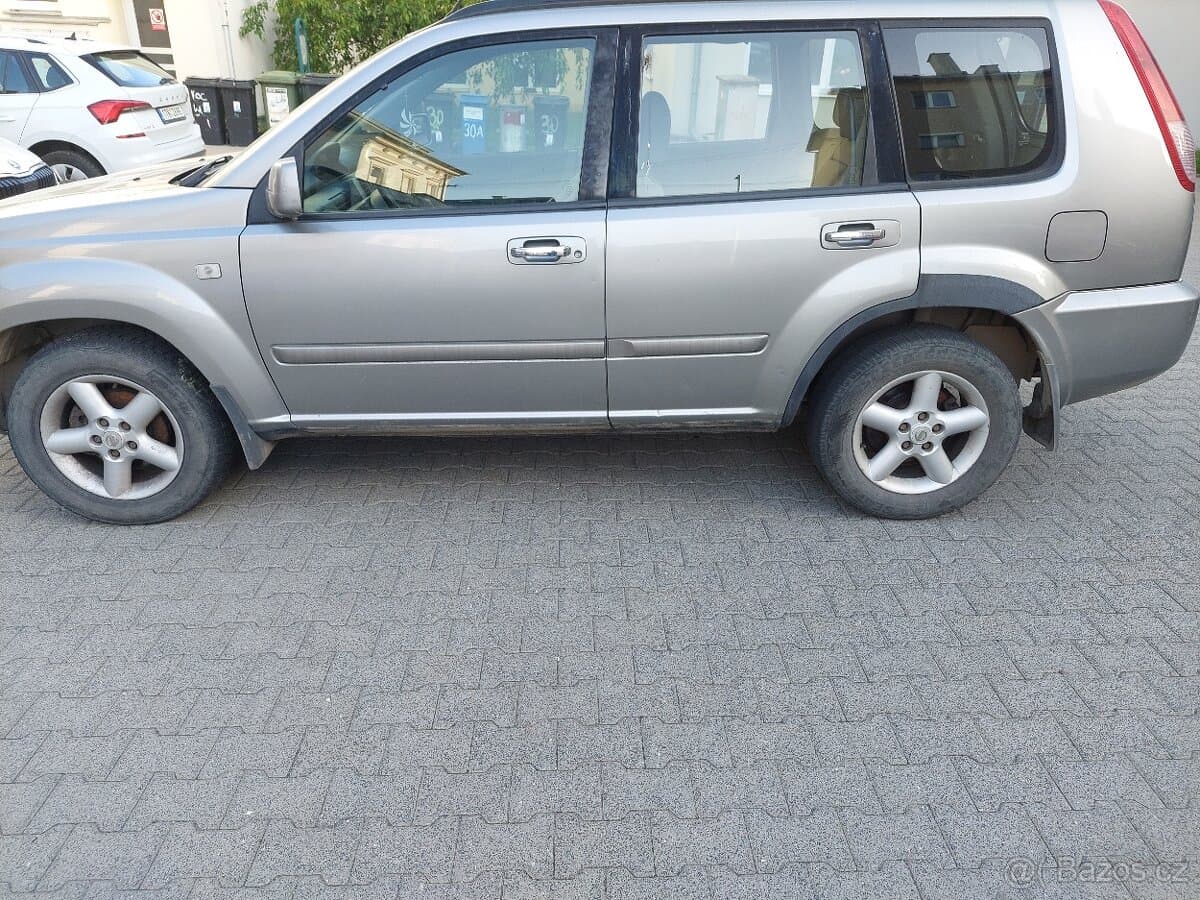 2004 Nissan X-TRAIL - 6