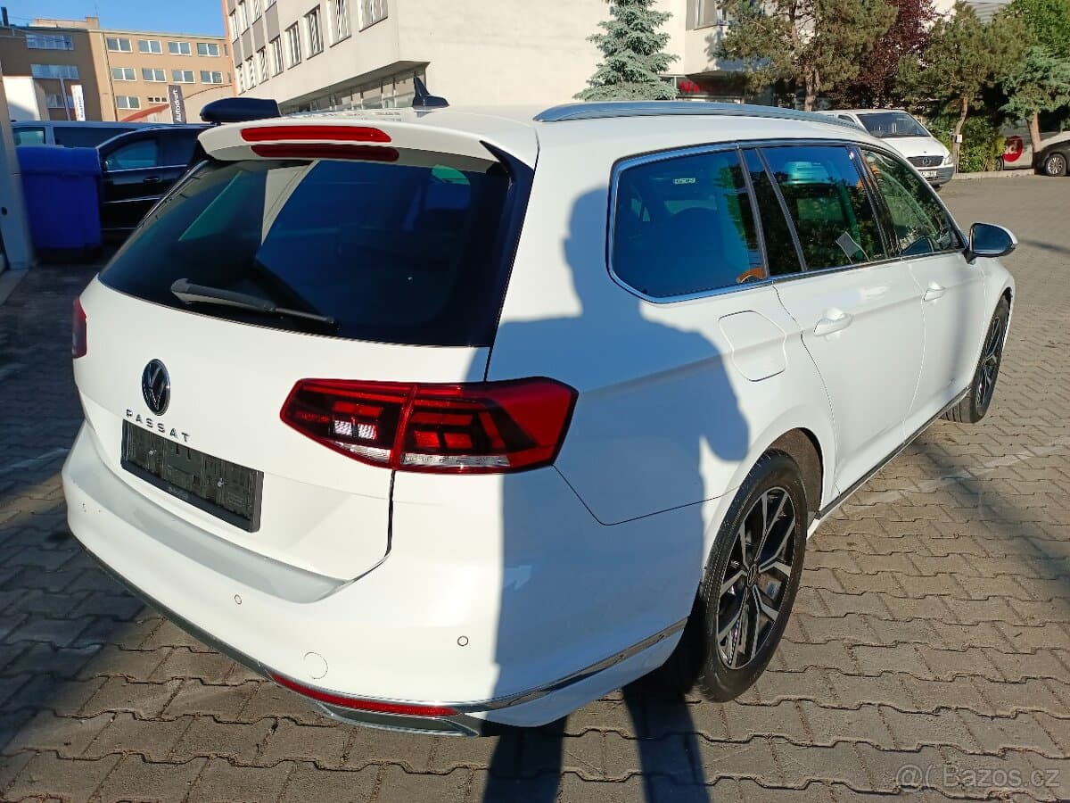 2022 Volkswagen PASSAT - 6