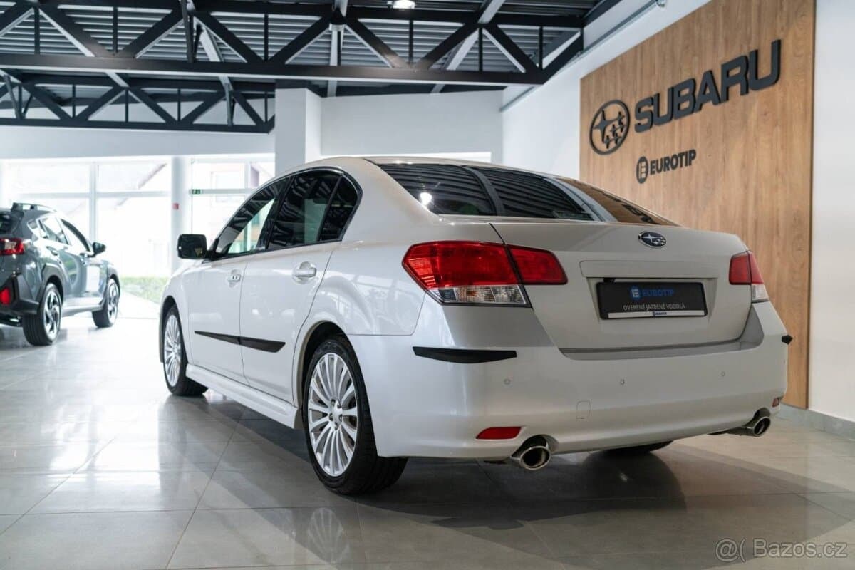 2010 Subaru LEGACY - 6