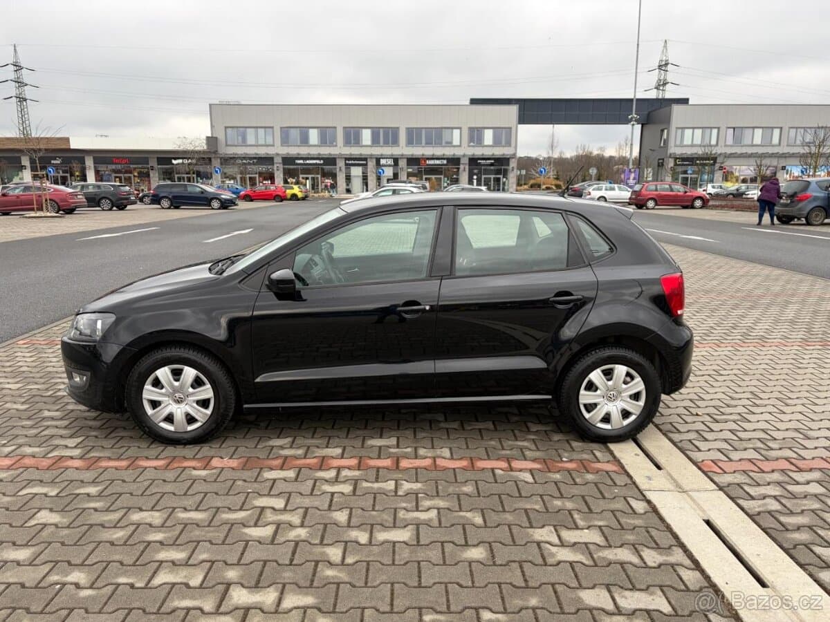 2011 Volkswagen POLO - 6