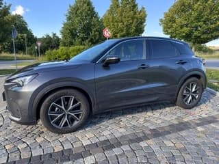 Lexus LBX - 6