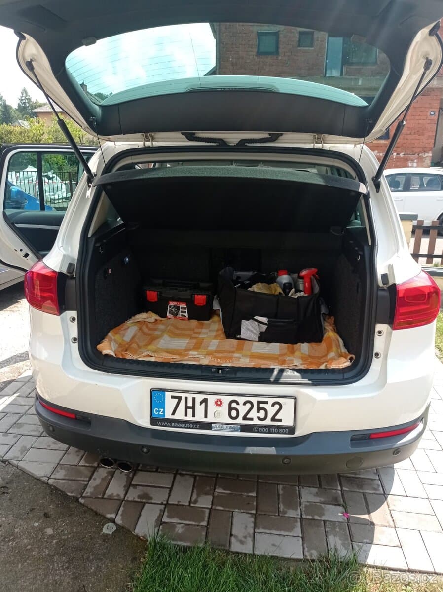 2012 Volkswagen TIGUAN - 6