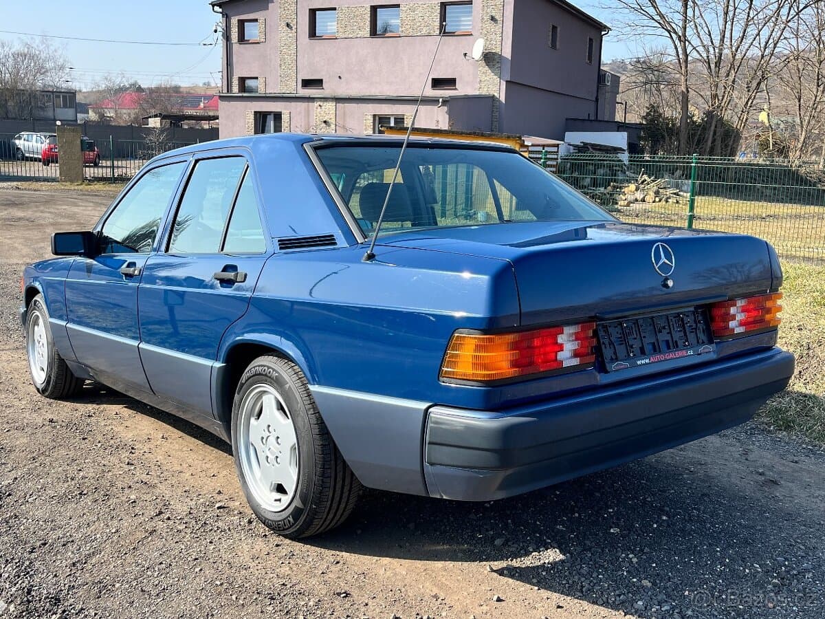 1990 Mercedes-Benz 190 - 6
