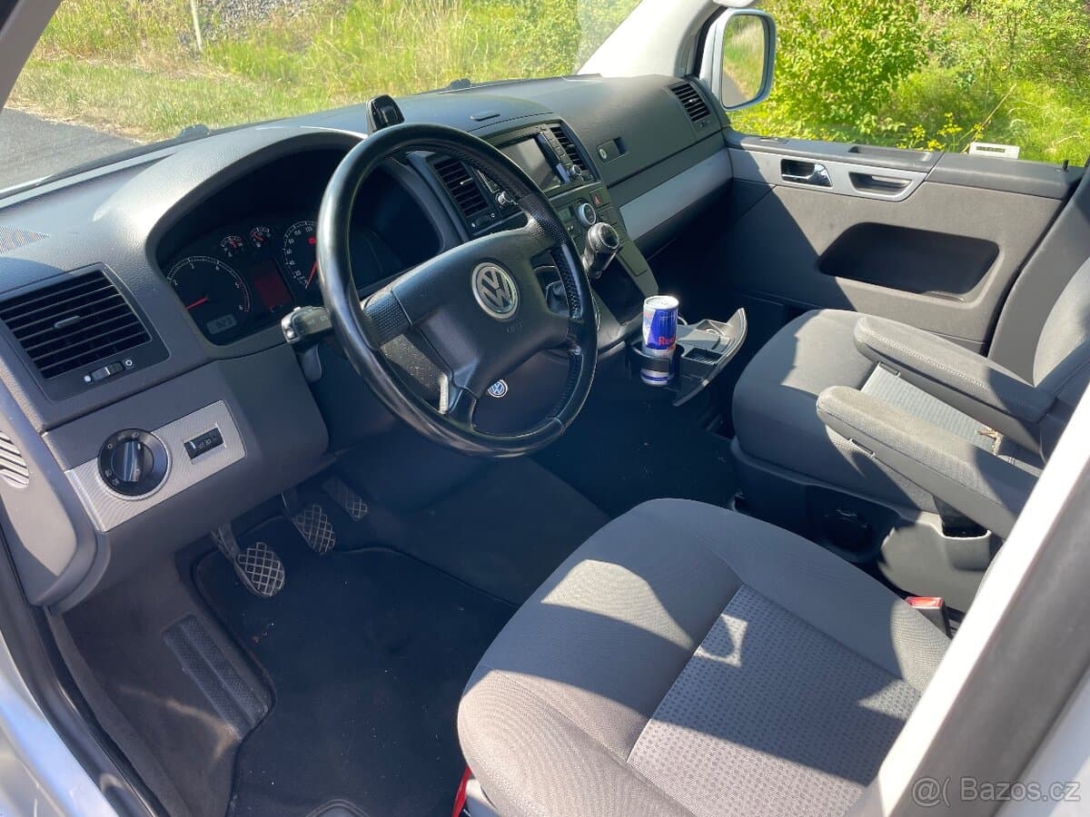 2004 Volkswagen MULTIVAN - 6