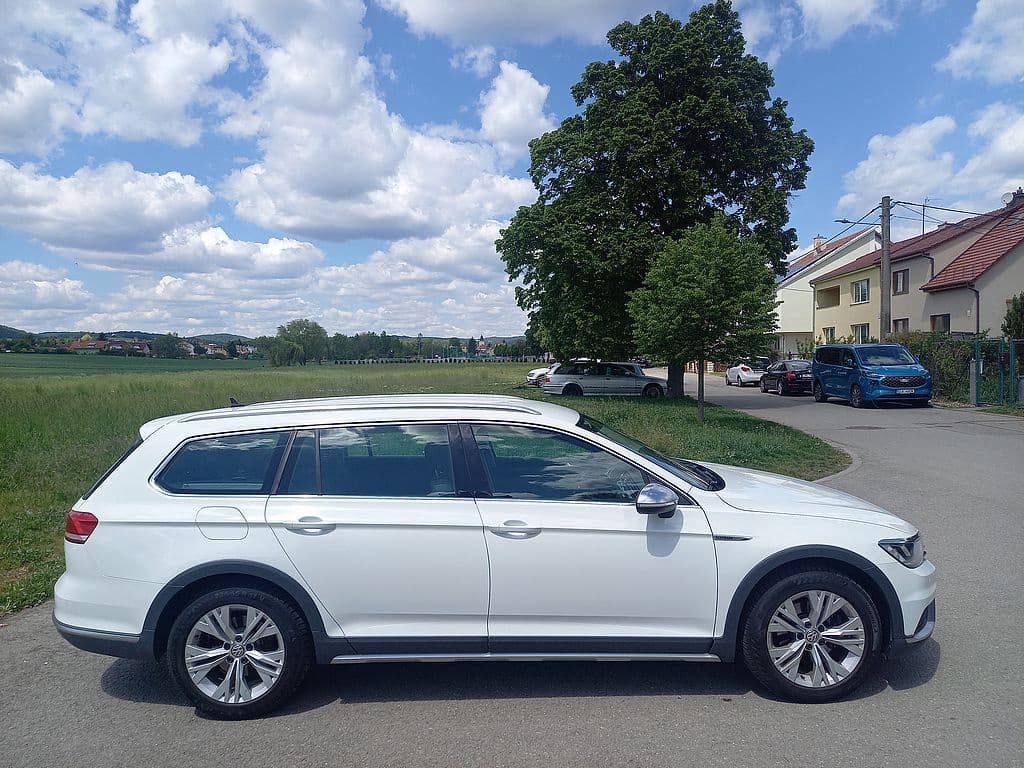 2016 Volkswagen PASSAT - 6