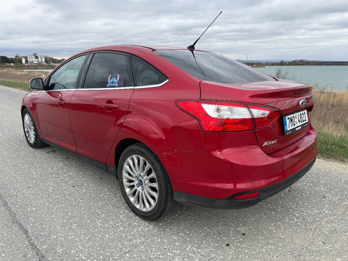 2011 Ford FOCUS - 6