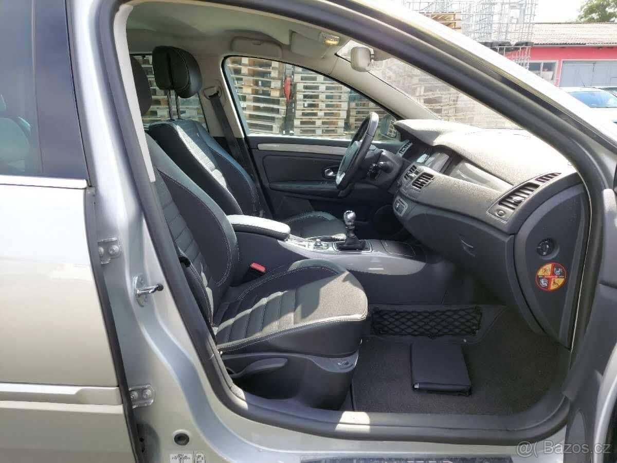Renault LAGUNA - 6