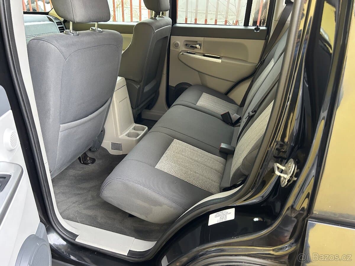2009 Jeep CHEROKEE - 6