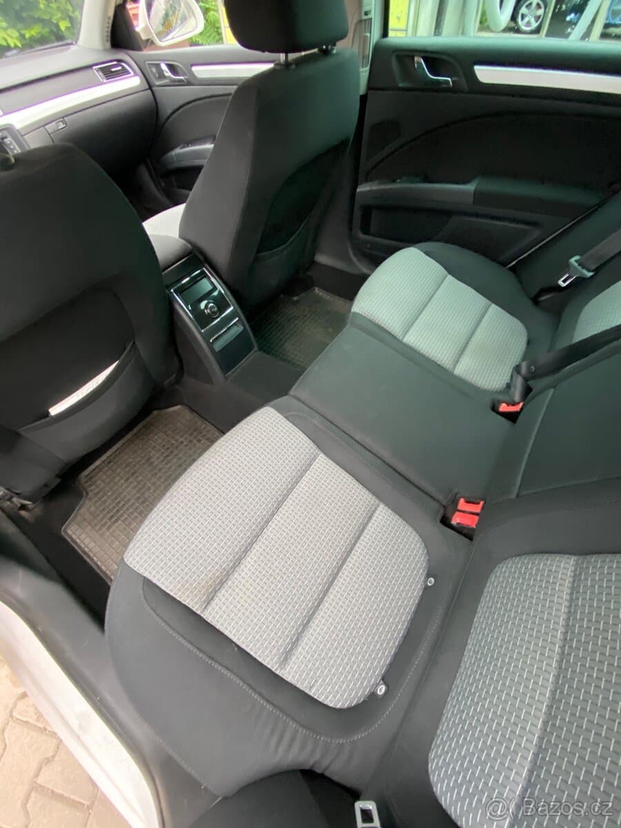 2011 Škoda SUPERB - 6