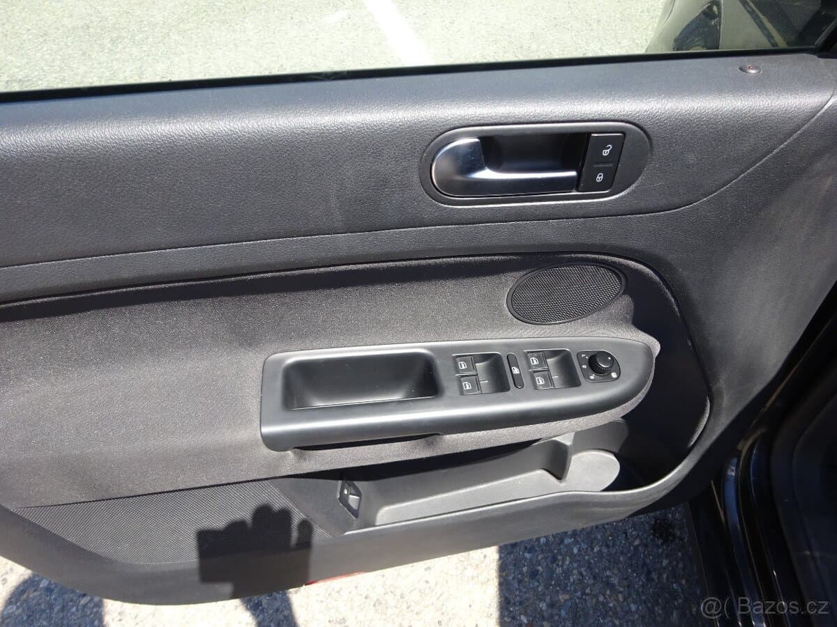 2011 Volkswagen GOLF - 6