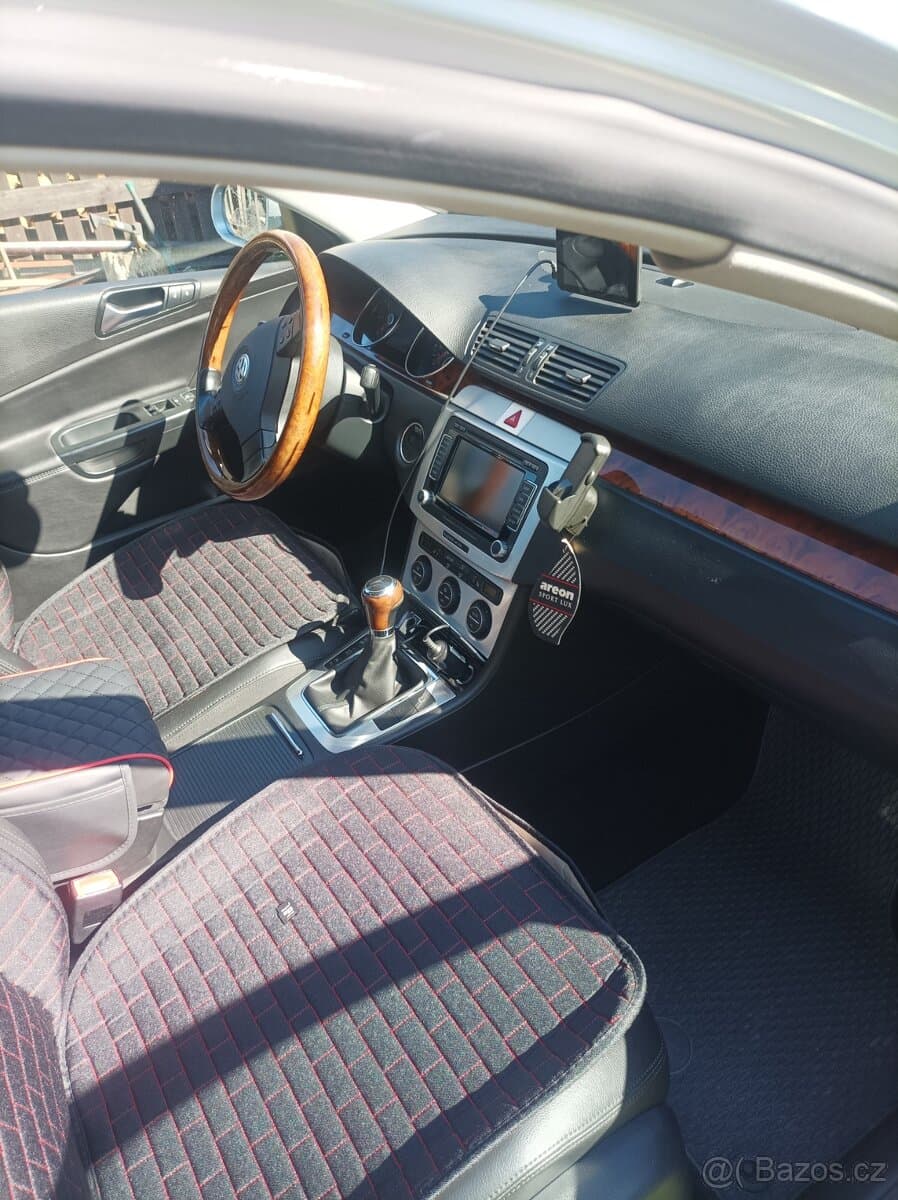 2009 Volkswagen PASSAT - 6