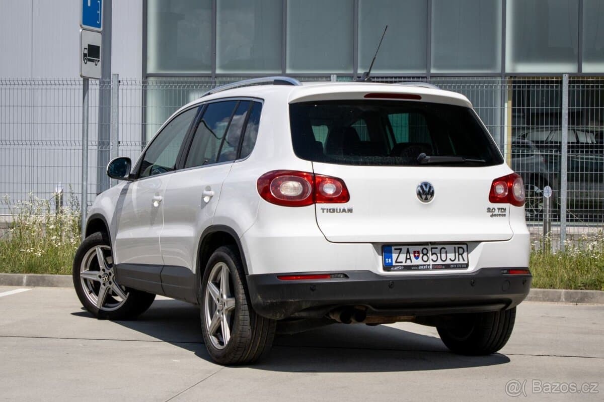 2011 Volkswagen TIGUAN - 6