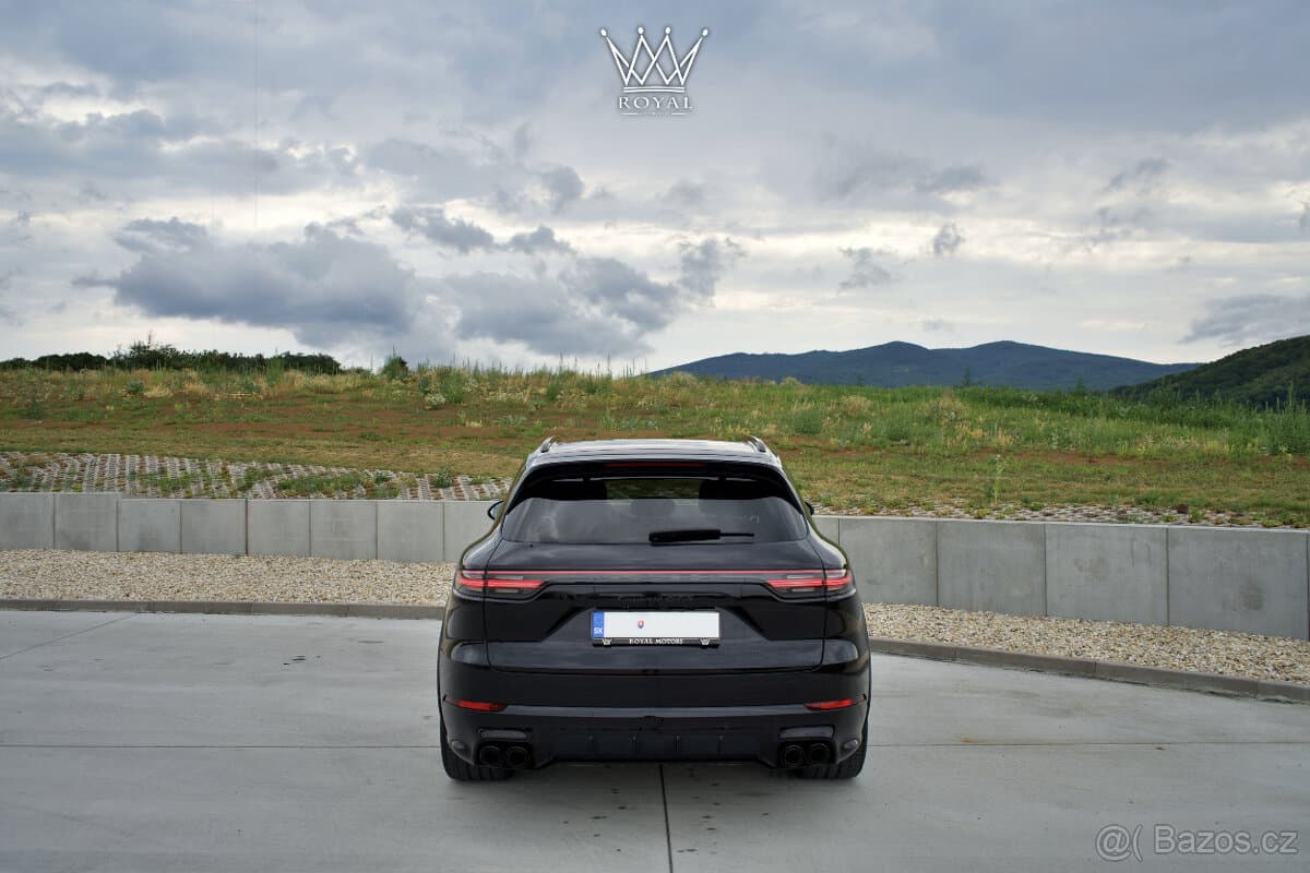 2021 Porsche CAYENNE - 6