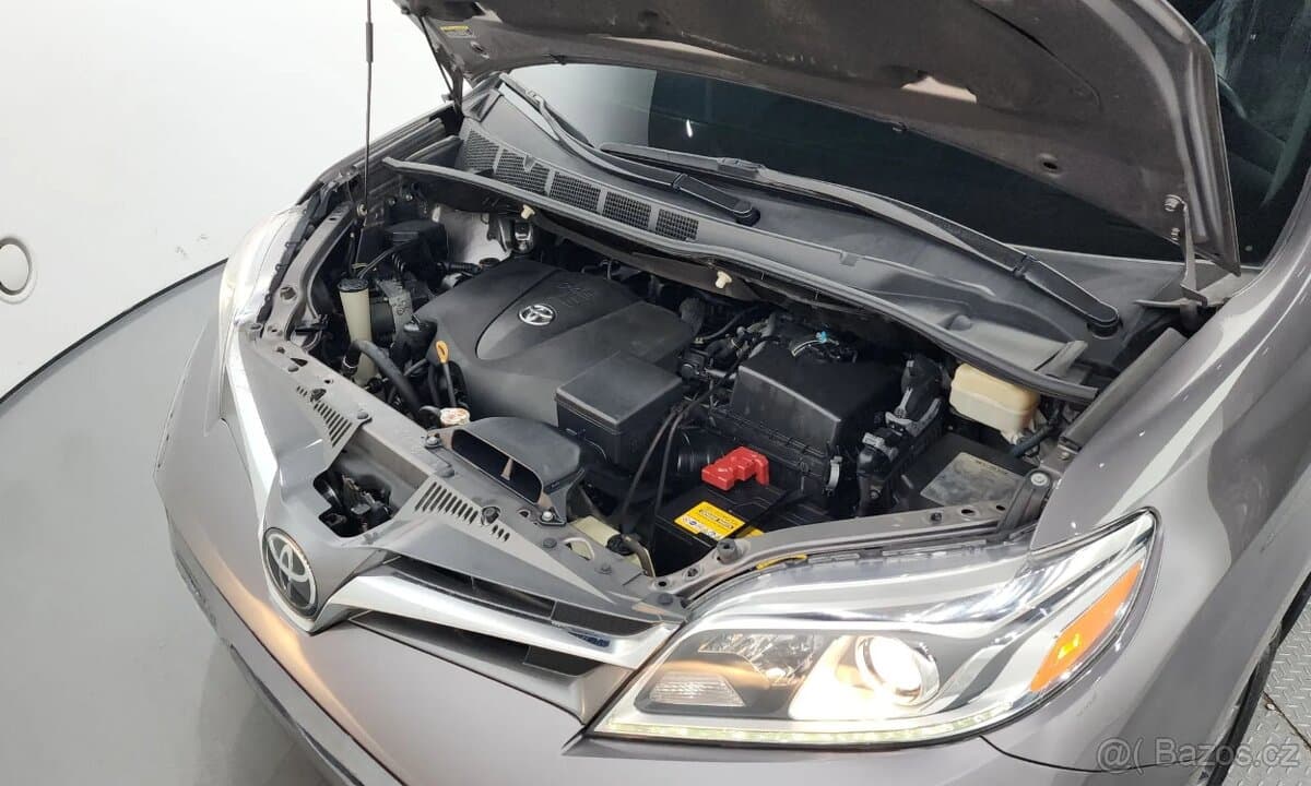 2018 Toyota SIENNA - 6