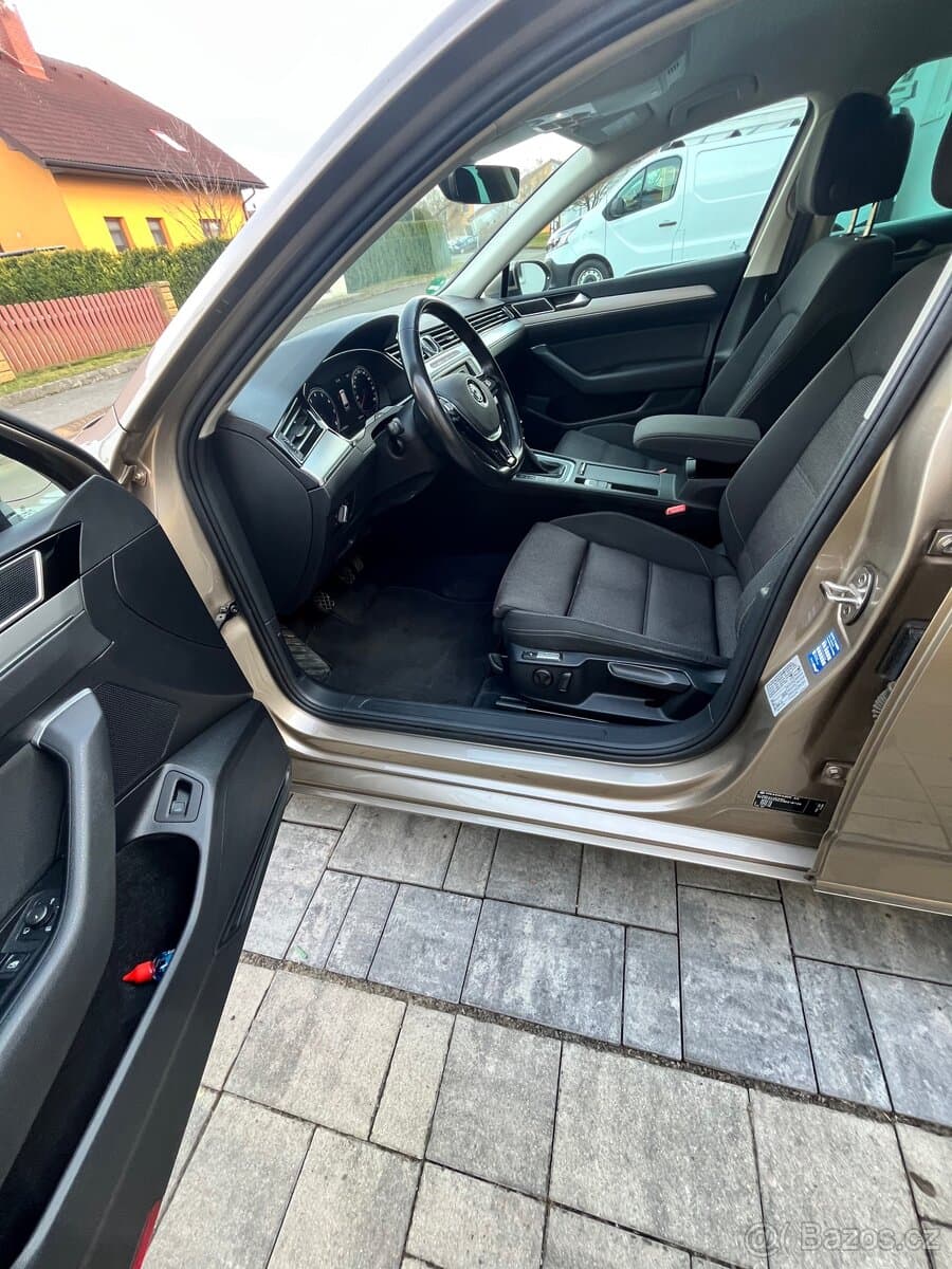 2016 Volkswagen PASSAT - 6