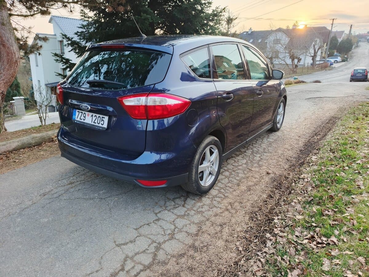 2011 Ford C-MAX - 6