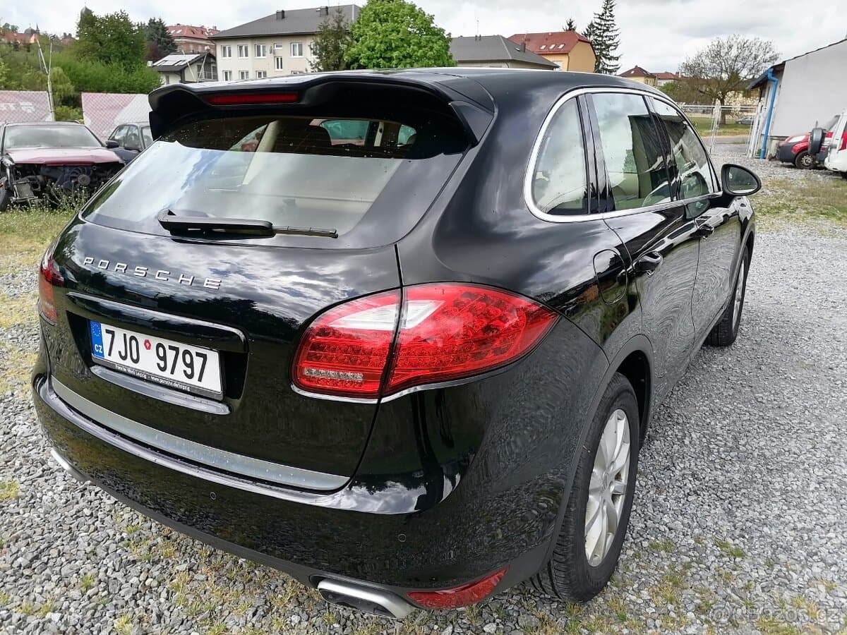 2011 Porsche CAYENNE - 6