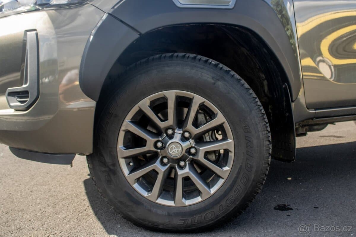 2021 Toyota HILUX - 6