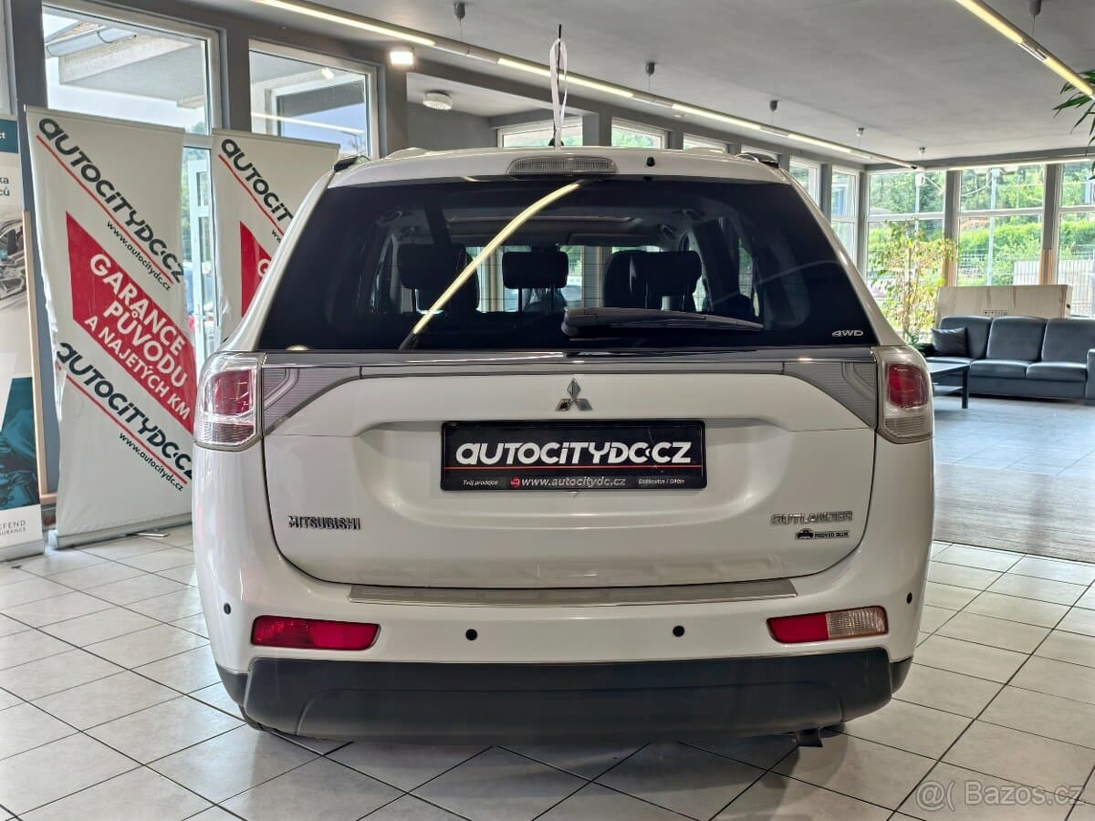 2012 Mitsubishi OUTLANDER - 6