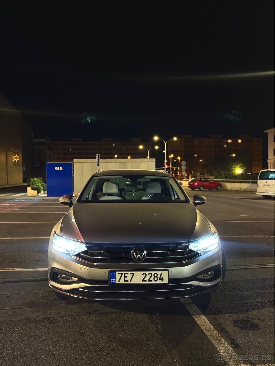 2021 Volkswagen PASSAT - 6