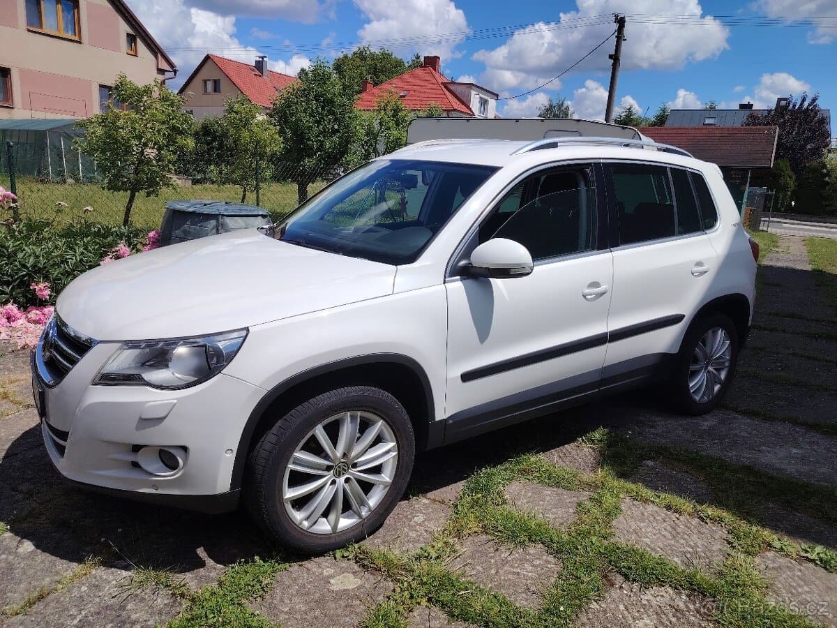 2011 Volkswagen TIGUAN - 6