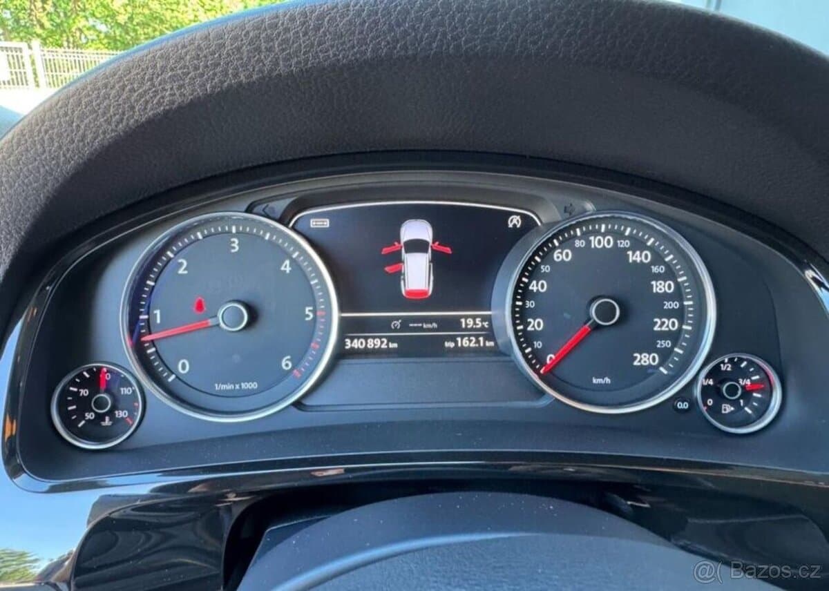 2012 Volkswagen TOUAREG - 6