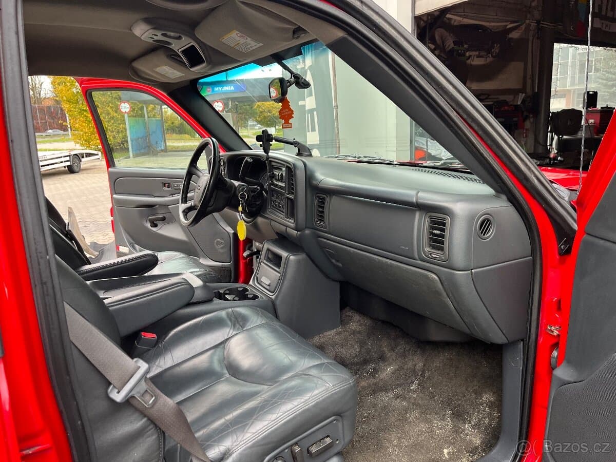 2003 Chevrolet AVALANCHE - 6