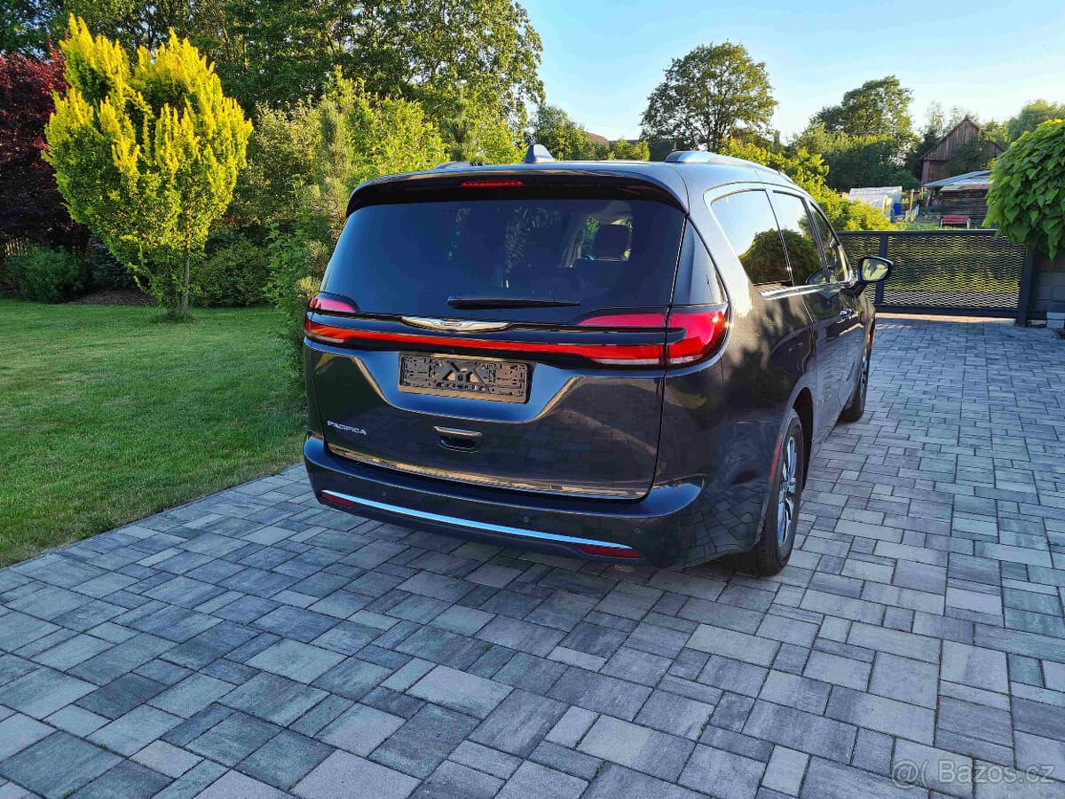 2021 Chrysler PACIFICA - 6