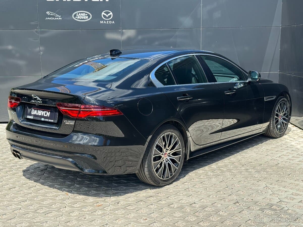 2020 Jaguar XE - 6