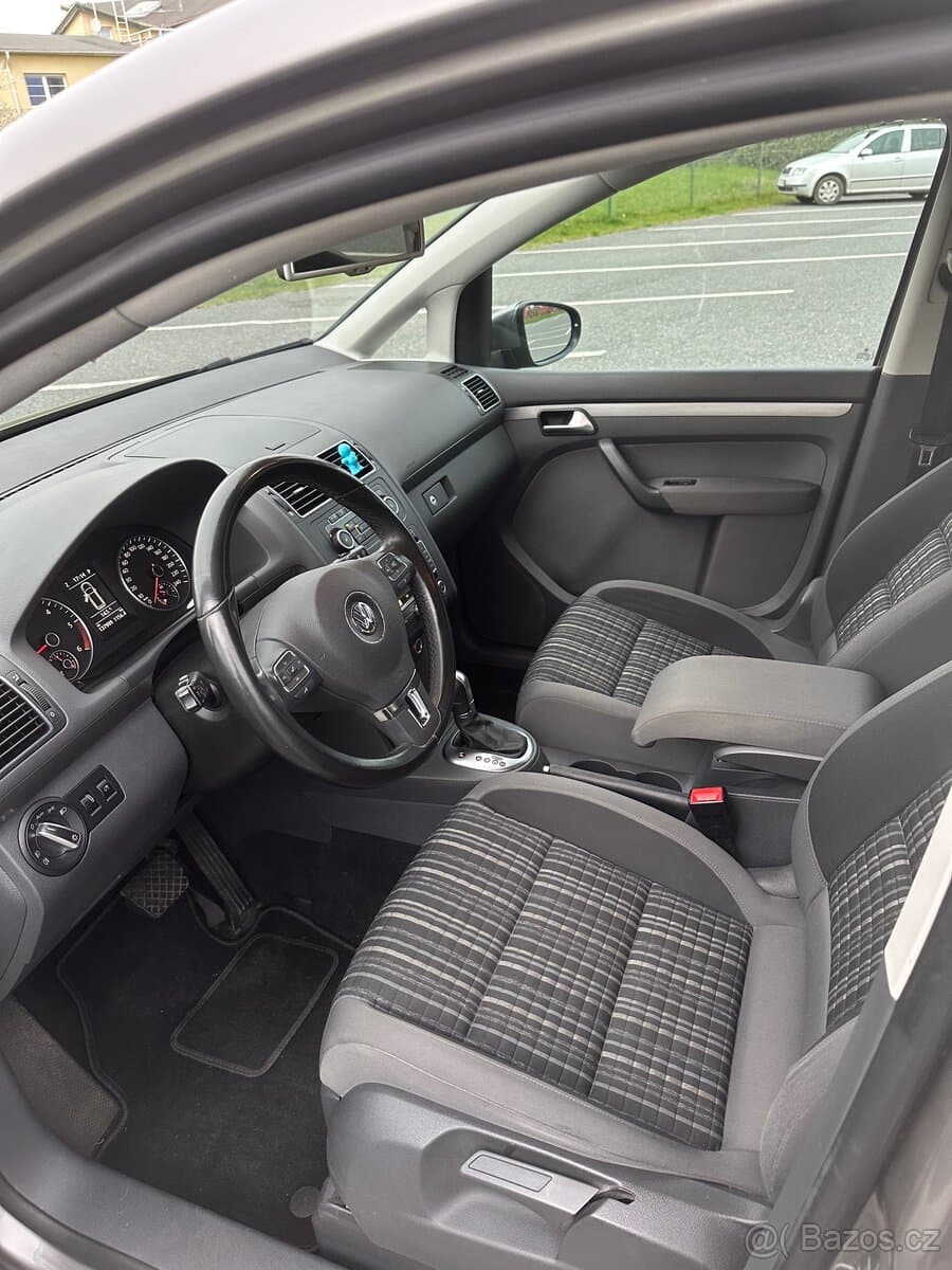2011 Volkswagen TOURAN - 6