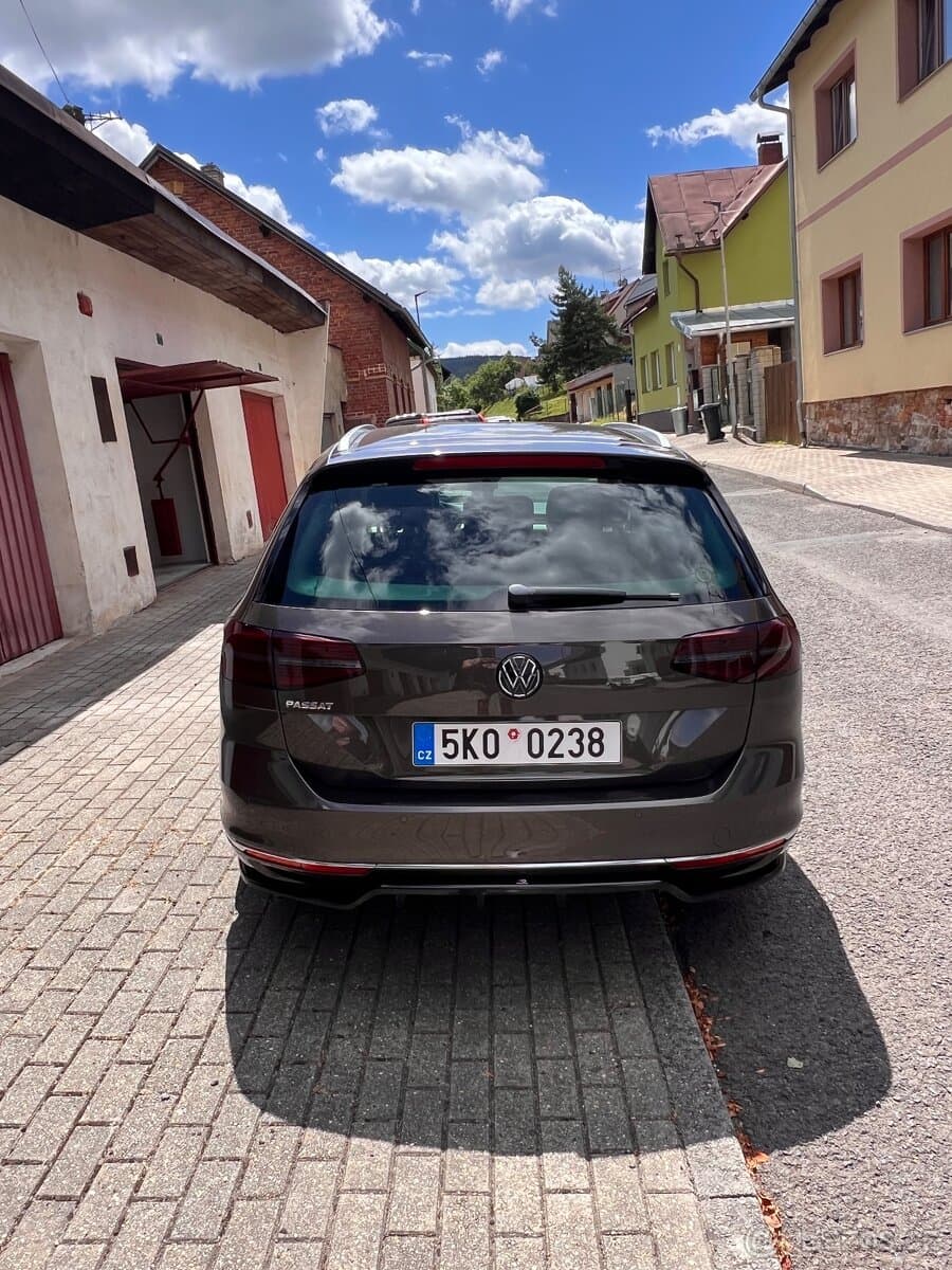2015 Volkswagen PASSAT - 6