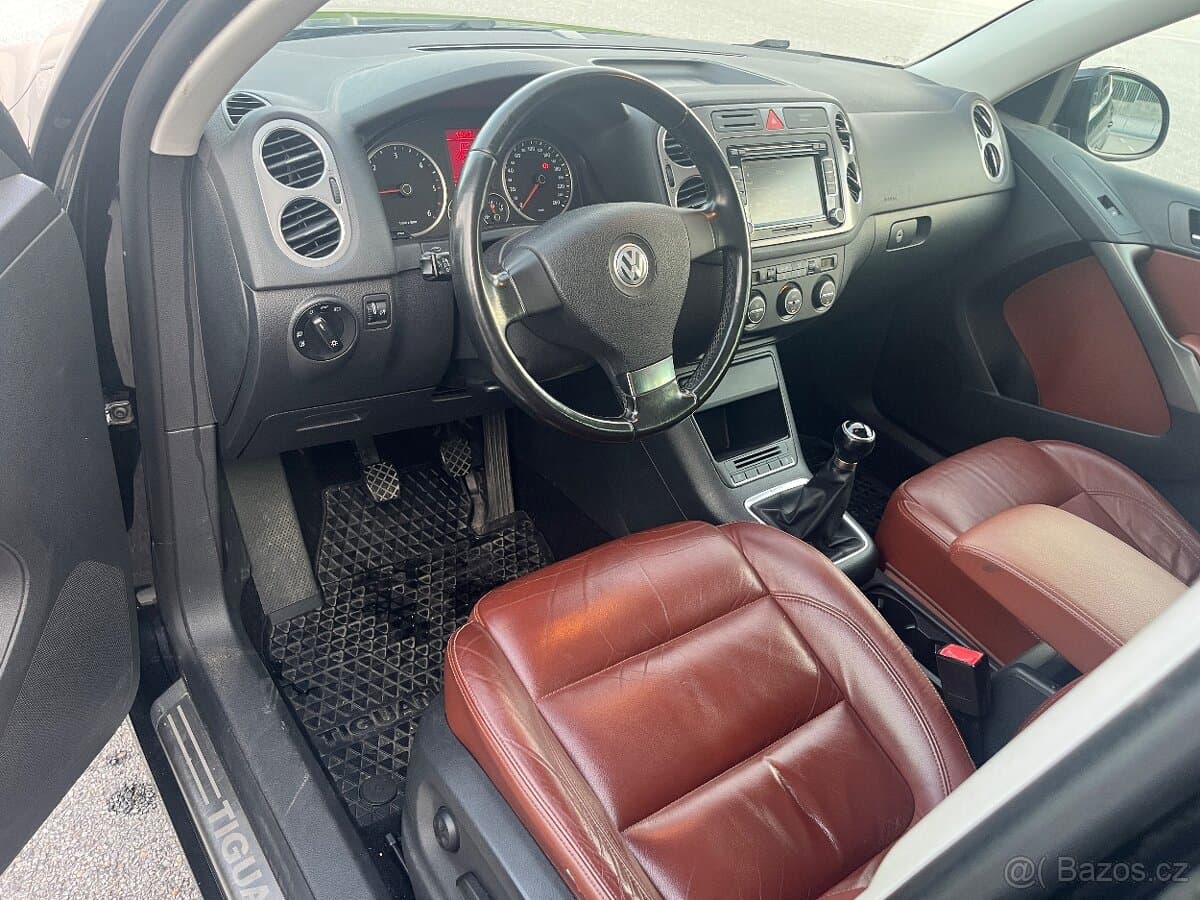 Volkswagen TIGUAN - 6
