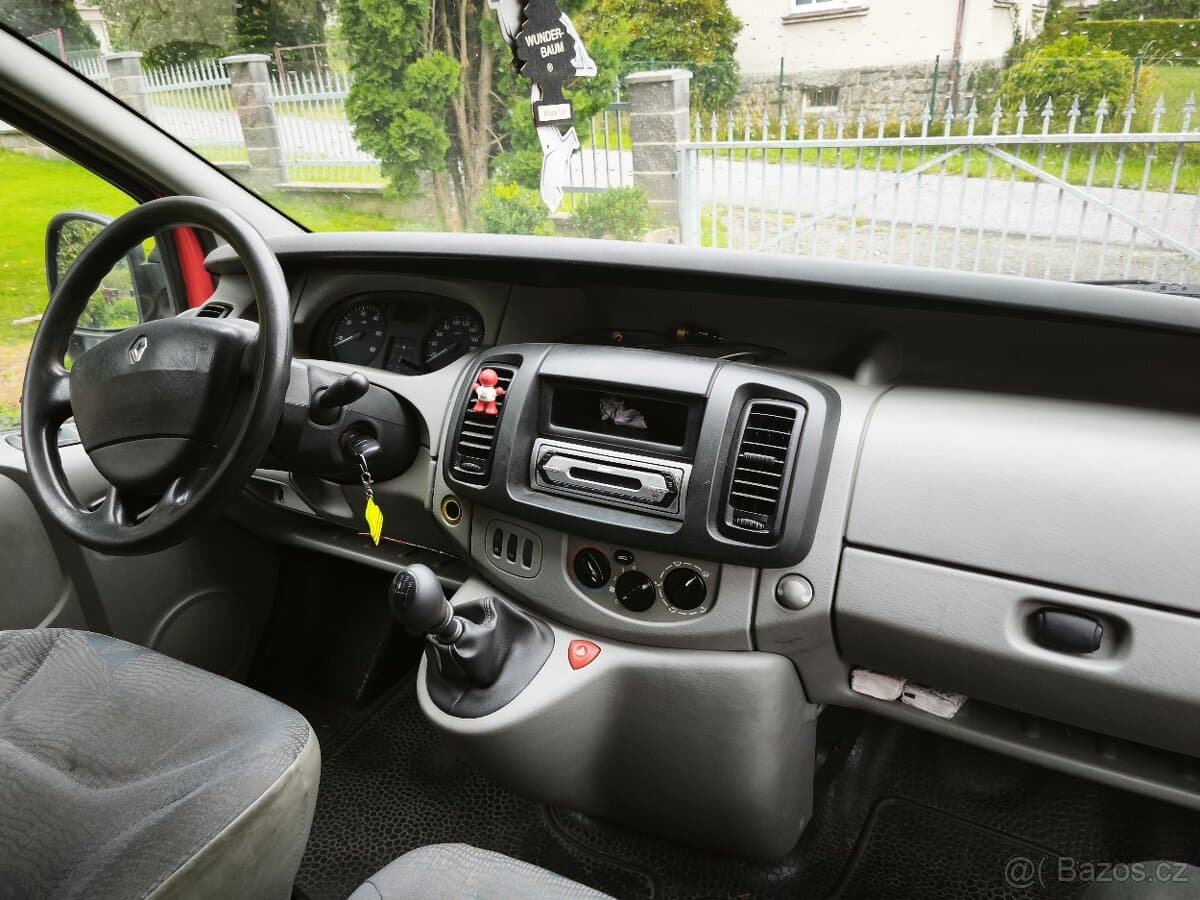2005 Renault TRAFIC - 6