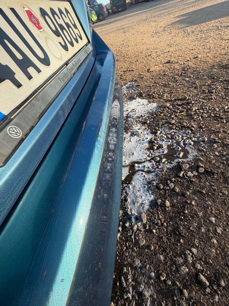 Volkswagen GOLF - 6