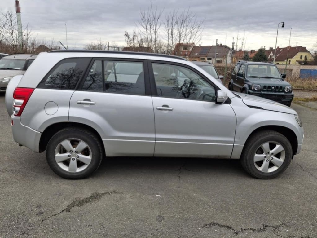 2009 Suzuki GRAND - 6