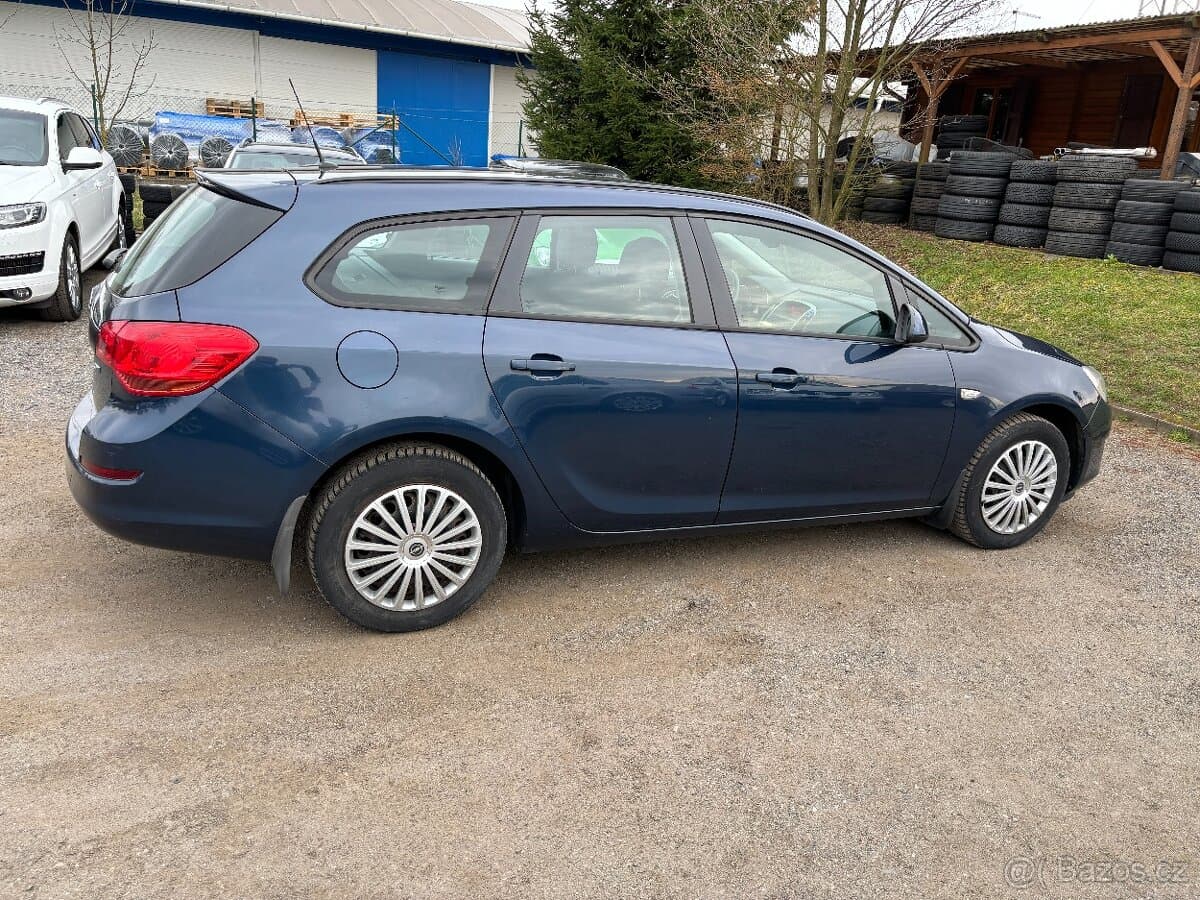 Opel ASTRA - 6