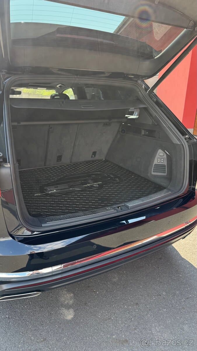 2019 Volkswagen TOUAREG - 6