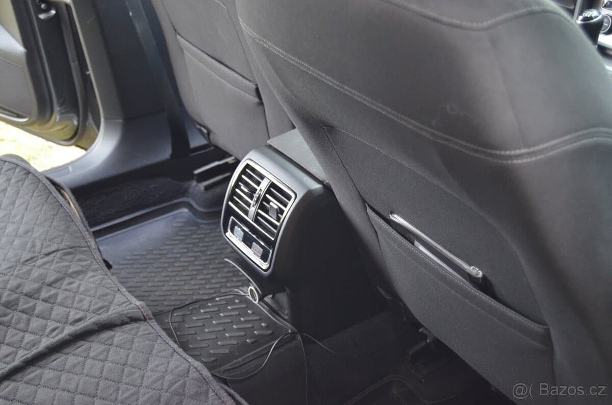 2015 Volkswagen PASSAT - 6