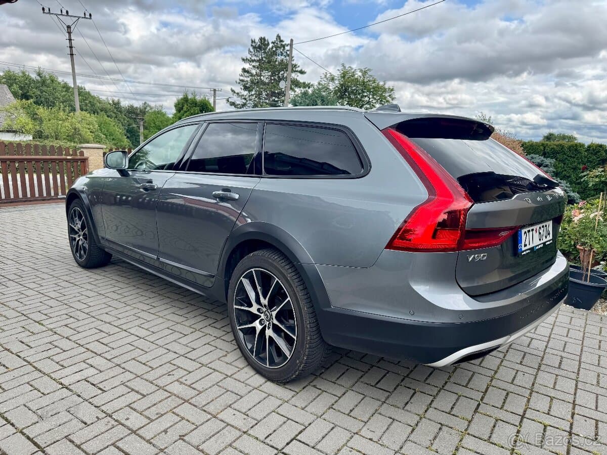 2017 Volvo V90 - 6