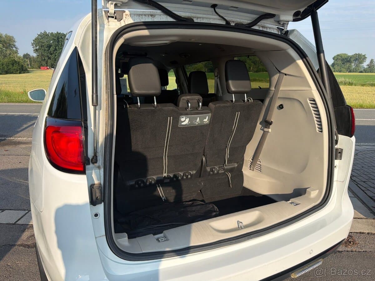 2019 Chrysler PACIFICA - 6