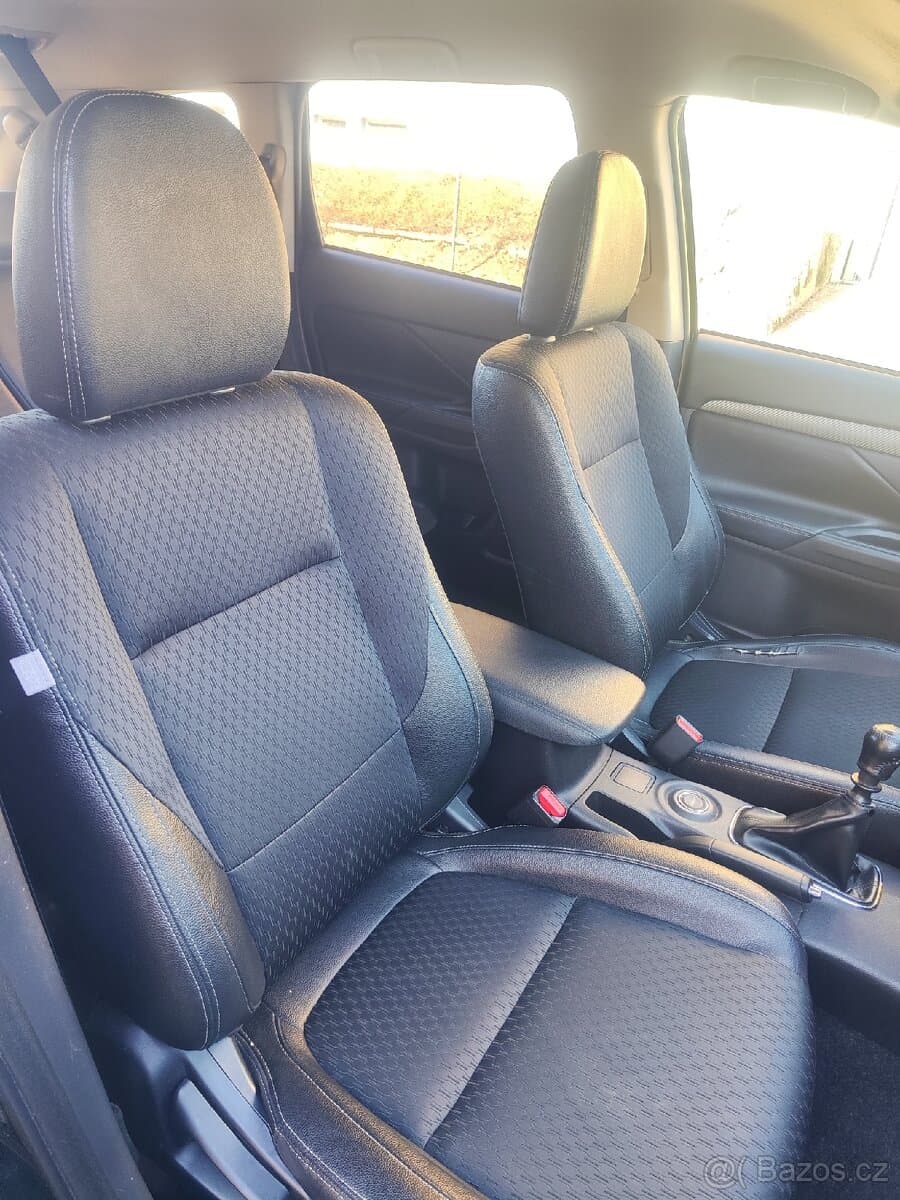 2014 Mitsubishi OUTLANDER - 6