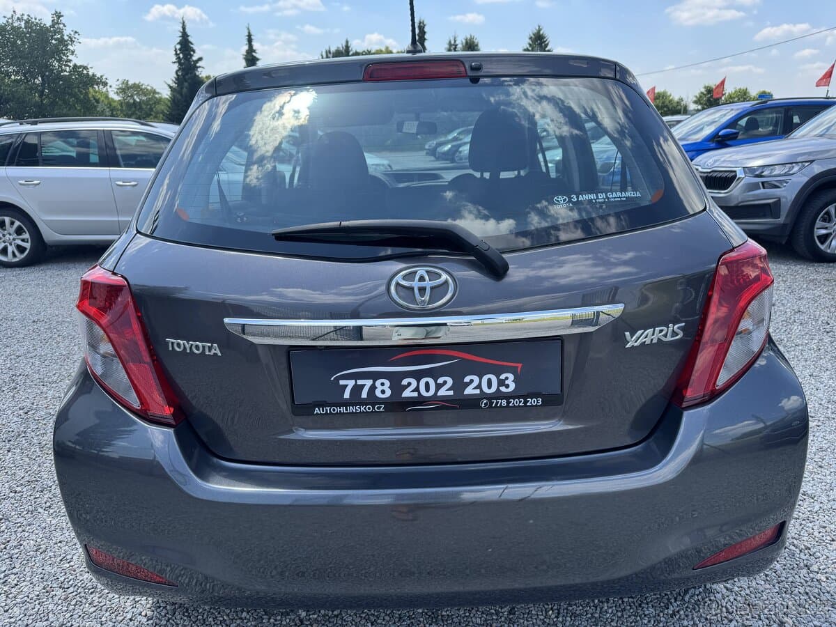 2012 Toyota YARIS - 6