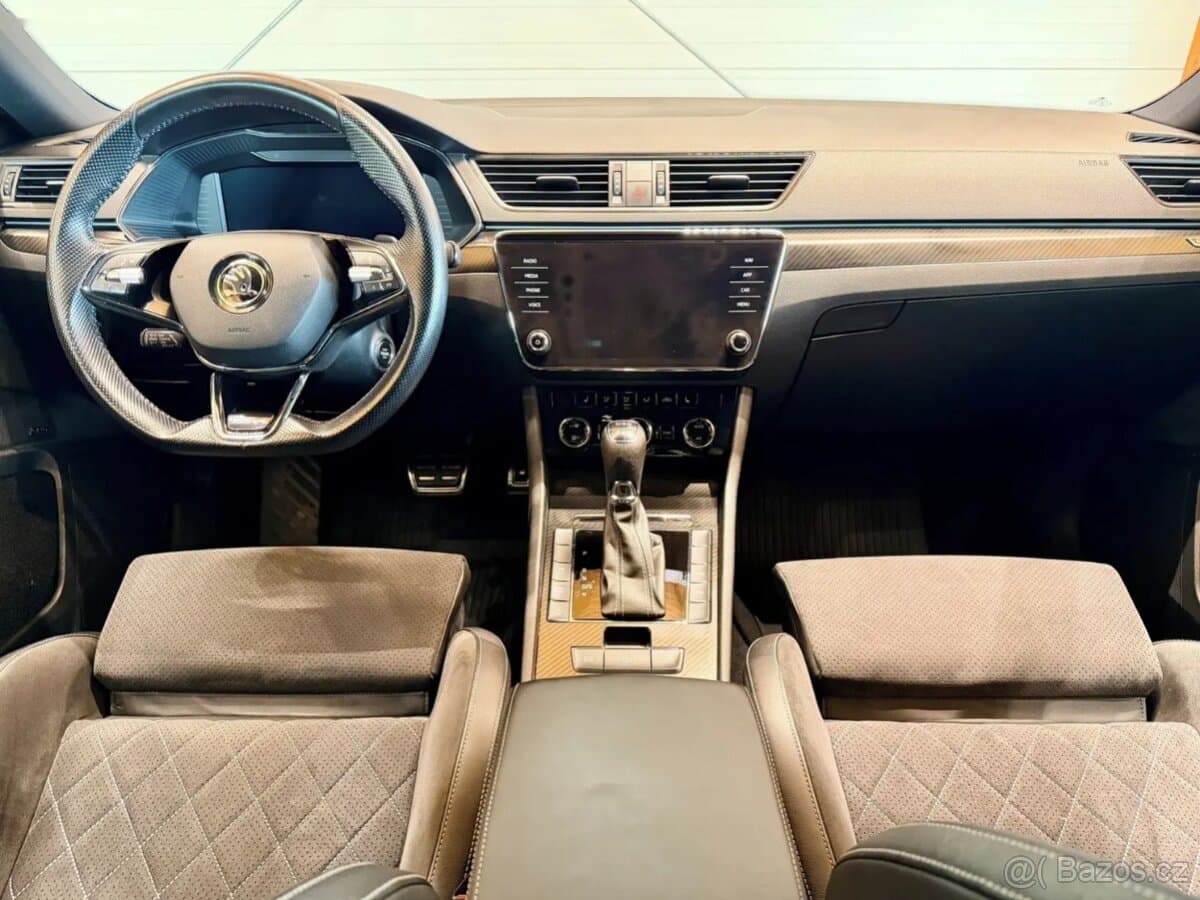 2020 Škoda SUPERB - 6