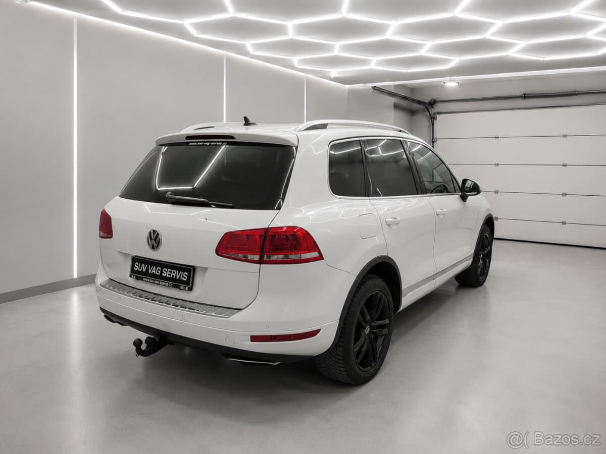 2011 Volkswagen TOUAREG - 6